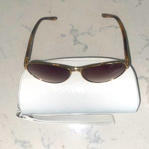 These are Oakley-Tiebreaker Glasses.